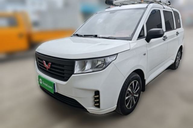 Used Wuling Hongguang PLUS 2019 1.5T Manual Standard Version 7 Seats