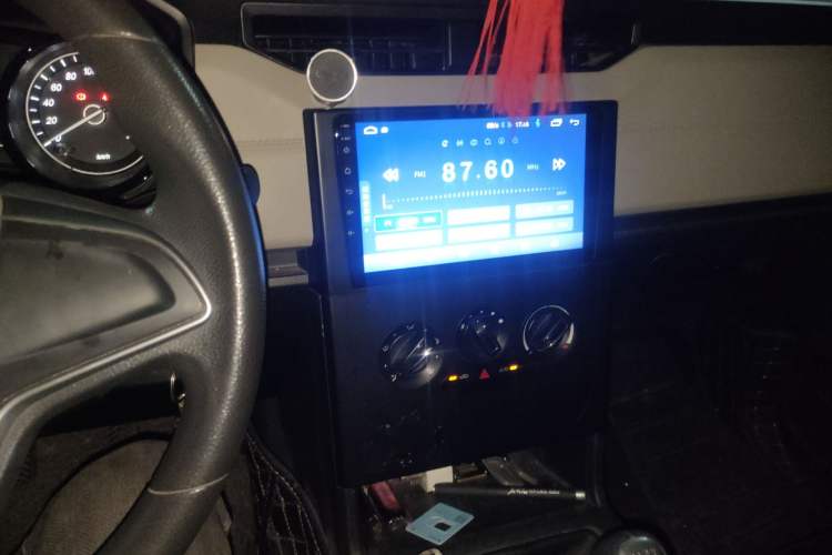 Used Wuling Hongguang PLUS 2019 1.5T Manual Comfort Version 7 Seats Audio And AC Panel