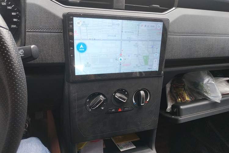 Used Wuling Hongguang PLUS 2019 1.5T Manual Standard Edition 5 Seats Audio And AC Panel