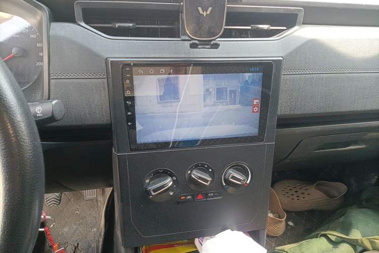Used Wuling Hongguang PLUS 2019 1.5T Manual Wealthy Version 2 Seats Audio And AC Panel