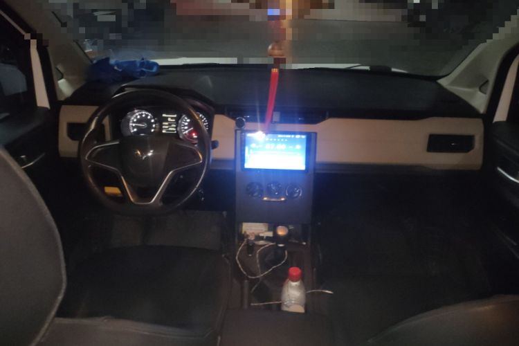 Used Wuling Hongguang PLUS 2019 1.5T Manual Comfort Version 7 Seats Center Console