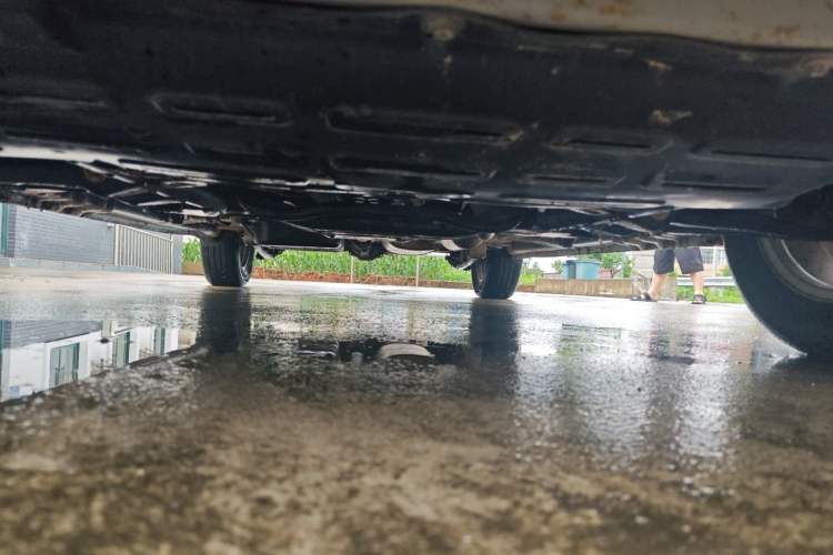 Used Wuling Hongguang PLUS 2019 1.5T Manual Luxury 7-Seater Chassis Front
