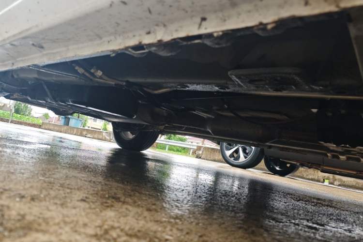 Used Wuling Hongguang PLUS 2019 1.5T Manual Luxury 7-Seater Chassis Front Right