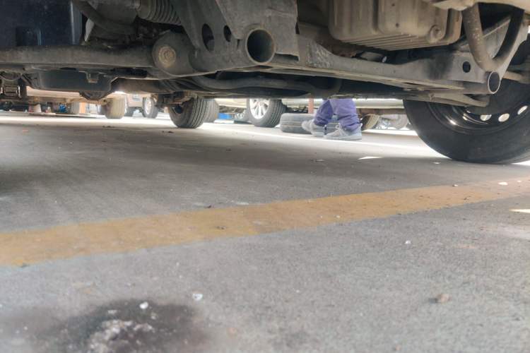 Used Wuling Hongguang PLUS 2019 1.5T Manual Standard Edition 5 Seats Chassis Front Right