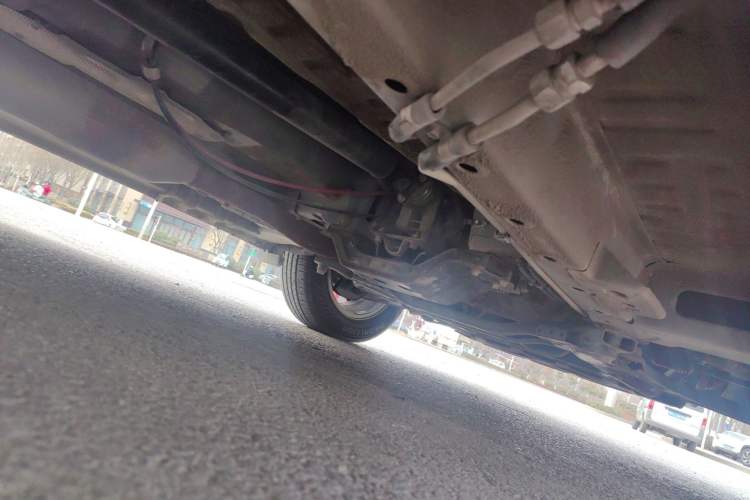 Used Wuling Hongguang PLUS 2019 1.5T Manual Luxury 7-Seater Chassis Front Right