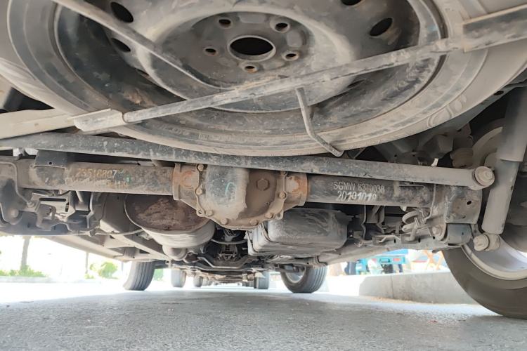Used Wuling Hongguang PLUS 2019 1.5T Manual Luxury 7-Seater Chassis Rear