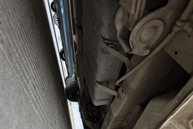 Used Wuling Hongguang PLUS 2019 1.5T Manual Standard Version 7 Seats Chassis Rear Right
