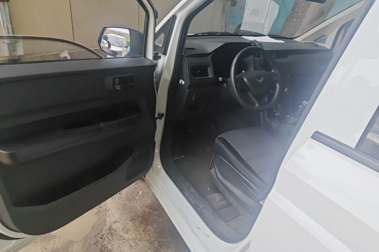 Used Wuling Hongguang PLUS 2019 1.5T Manual Standard Edition 5 Seats Driver Seat