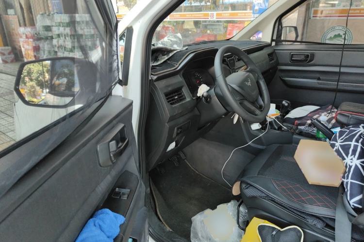 Used Wuling Hongguang PLUS 2019 1.5T Manual Standard Version 8 Seats Driver Seat