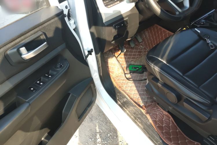 Used Wuling Hongguang PLUS 2019 1.5T Manual Luxury 7-Seater Driver Seat