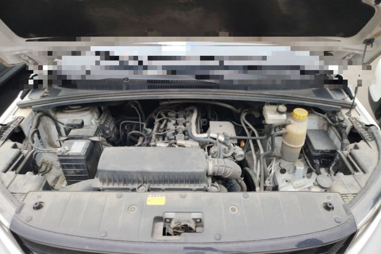 Used Wuling Hongguang PLUS 2019 1.5T Manual Luxury 7-Seater Engine Bay