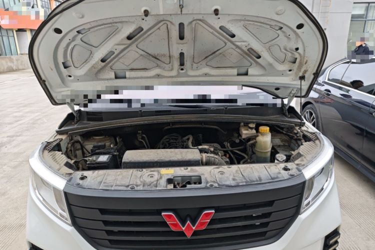 Used Wuling Hongguang PLUS 2019 1.5T Manual Standard Version 7 Seats Engine Bay