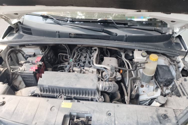 Used Wuling Hongguang PLUS 2019 1.5T Manual Luxury 7-Seater Engine Bay