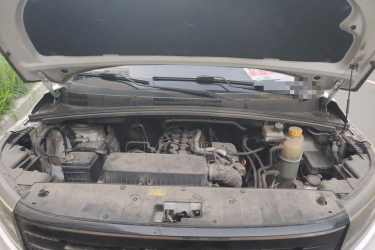 Used Wuling Hongguang PLUS 2019 1.5T Manual Luxury 7-Seater Engine Bay