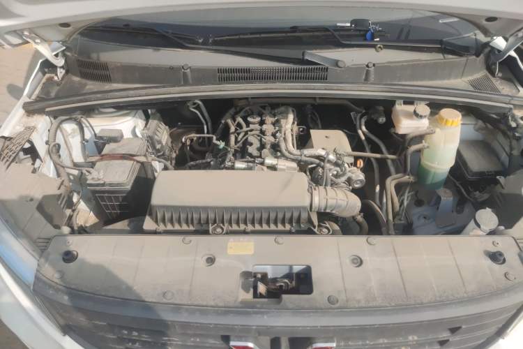 Used Wuling Hongguang PLUS 2019 1.5T Manual Wealthy Version 2 Seats Engine Bay