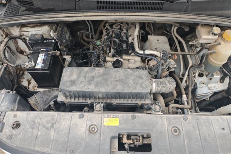 Used Wuling Hongguang PLUS 2019 1.5T Manual Luxury 7-Seater Engine Bay