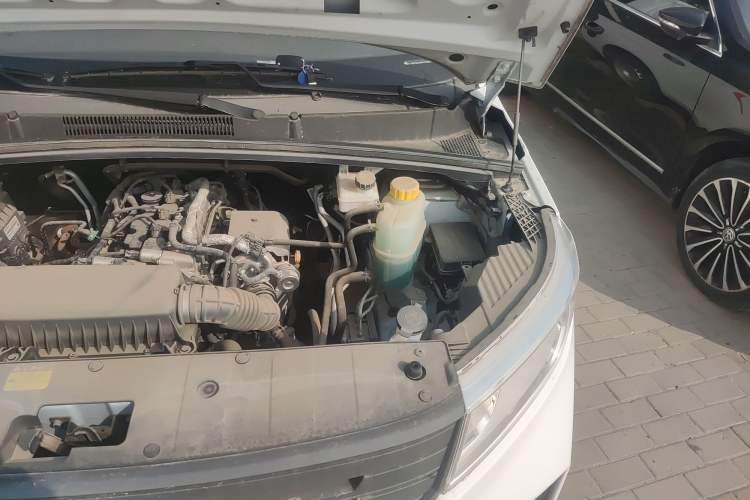 Used Wuling Hongguang PLUS 2019 1.5T Manual Wealthy Version 2 Seats Engine Bay Left