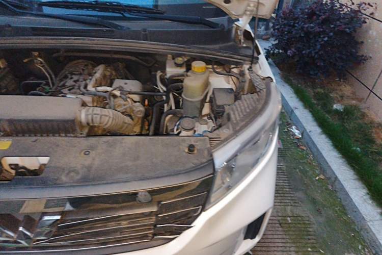 Used Wuling Hongguang PLUS 2019 1.5T Manual Standard Edition 5 Seats Engine Bay Left