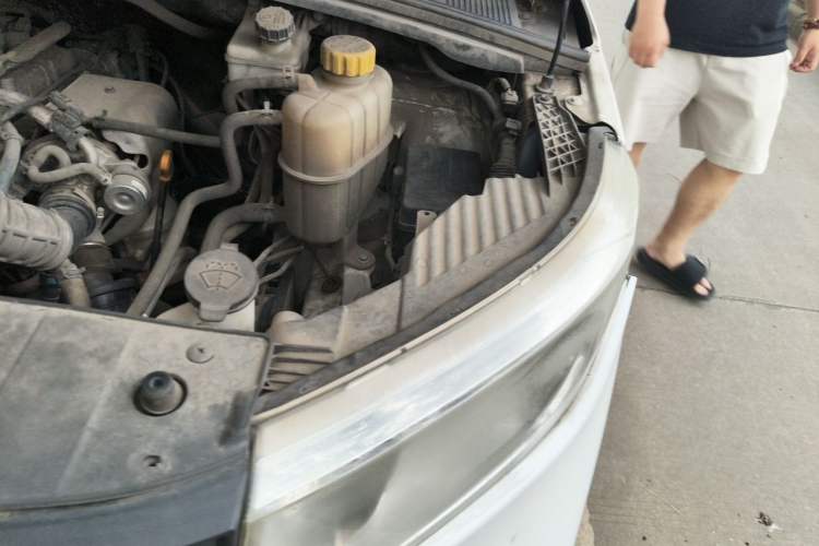 Used Wuling Hongguang PLUS 2019 1.5T Manual Standard Version 8 Seats Engine Bay Left