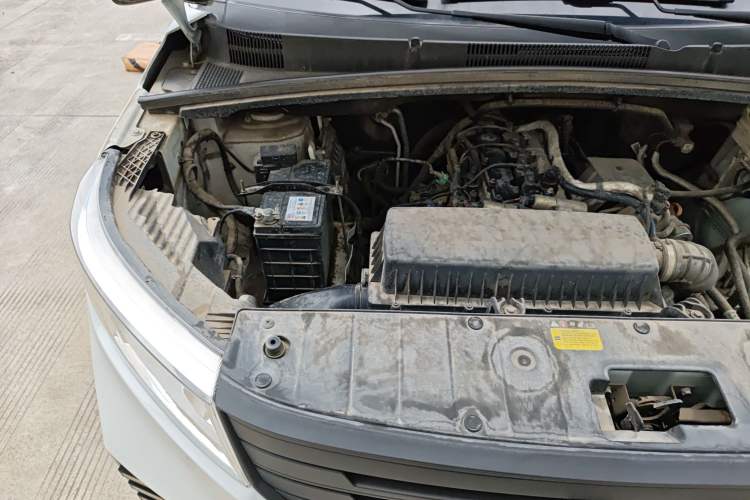 Used Wuling Hongguang PLUS 2019 1.5T Manual Standard Version 7 Seats Engine Bay Right