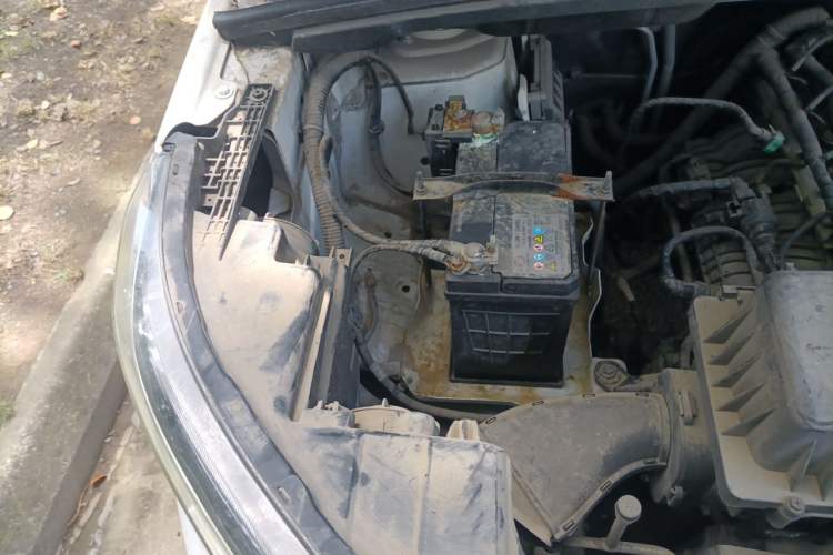 Used Wuling Hongguang PLUS 2019 1.5T Manual Luxury 7-Seater Engine Bay Right