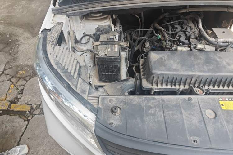 Used Wuling Hongguang PLUS 2019 1.5T Manual Standard Edition 5 Seats Engine Bay Right