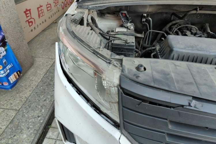 Used Wuling Hongguang PLUS 2019 1.5T Manual Standard Version 8 Seats Engine Bay Right