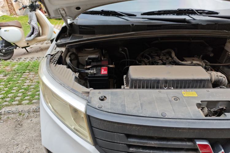 Used Wuling Hongguang PLUS 2019 1.5T Manual Standard Edition 5 Seats Engine Bay Right