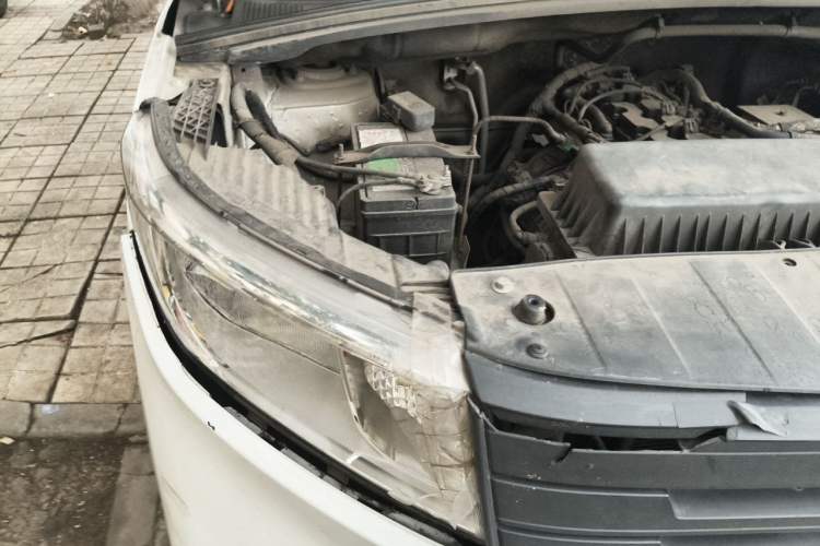 Used Wuling Hongguang PLUS 2019 1.5T Manual Standard Version 8 Seats Engine Bay Right