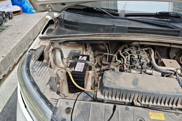 Used Wuling Hongguang PLUS 2019 1.5T Manual Standard Version 7 Seats Engine Bay Right