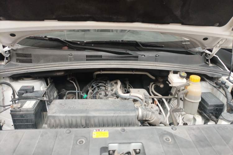 Used Wuling Hongguang PLUS 2019 1.5T Manual Luxury 7-Seater Engine Bay
