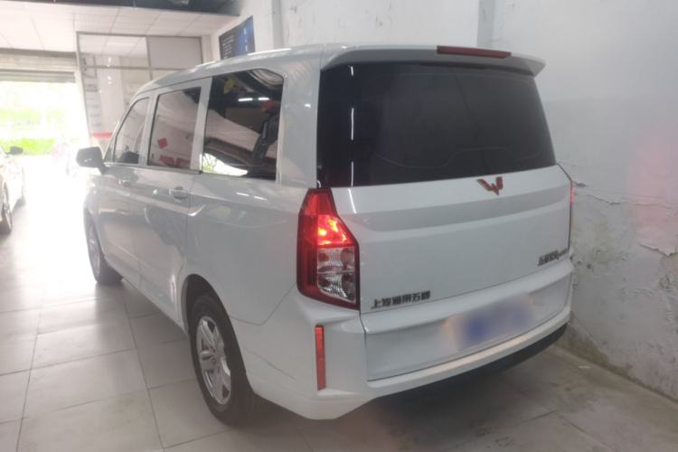 Used Wuling Hongguang PLUS 2019 1.5T Manual Comfort Version 7 Seats Exterior 2