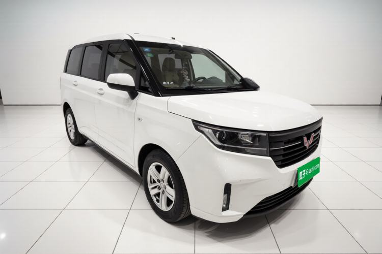 Used Wuling Hongguang PLUS 2019 1.5T Manual Luxury 7-Seater Exterior 2