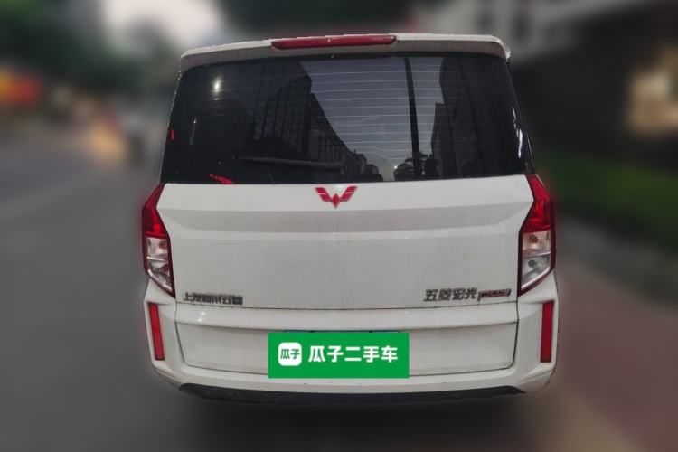 Used Wuling Hongguang PLUS 2019 1.5T Manual Luxury 7-Seater Exterior 4