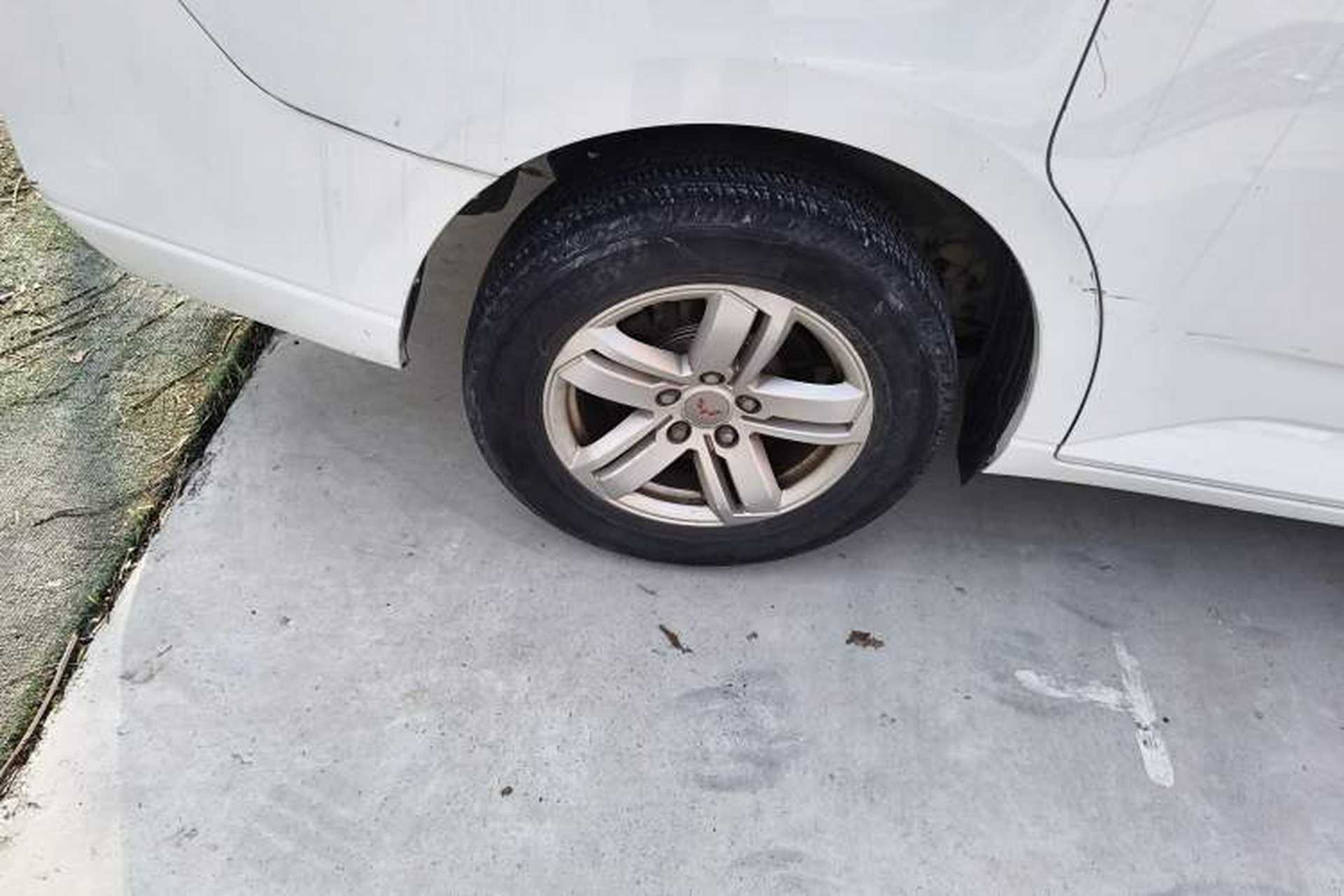 Used Wuling Hongguang PLUS 2019 1.5T Manual Luxury 7-Seater Exterior 5