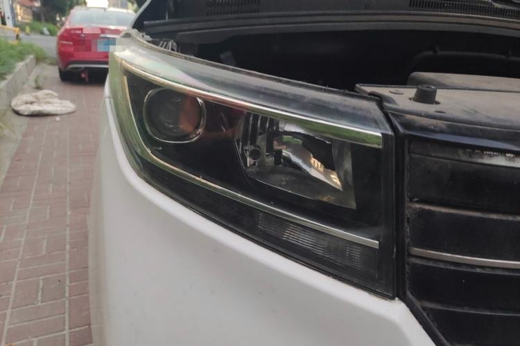 Used Wuling Hongguang PLUS 2019 1.5T Manual Luxury 7-Seater Exterior 6
