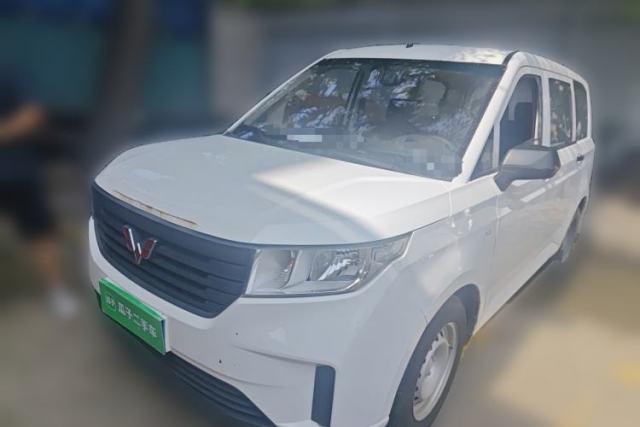 Used Wuling Hongguang PLUS 2019 1.5T Manual Standard Edition 5 Seats