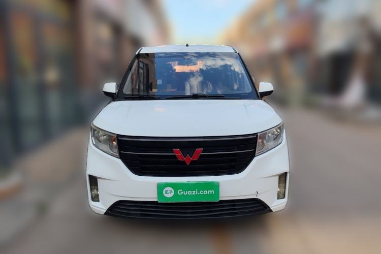 Used Wuling Hongguang PLUS 2019 1.5T Manual Comfort Version 7 Seats Front