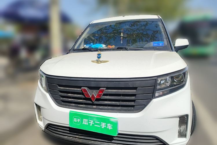 Used Wuling Hongguang PLUS 2019 1.5T Manual Luxury 7-Seater Front