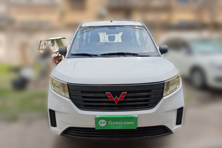 Used Wuling Hongguang PLUS 2019 1.5T Manual Standard Edition 5 Seats Front