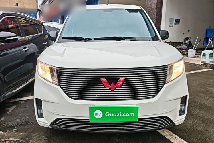 Used Wuling Hongguang PLUS 2019 1.5T Manual Standard Version 7 Seats Front