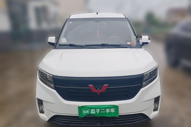 Used Wuling Hongguang PLUS 2019 1.5T Manual Luxury 7-Seater Front