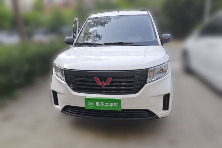 Used Wuling Hongguang PLUS 2019 1.5T Manual Standard Edition 5 Seats Front