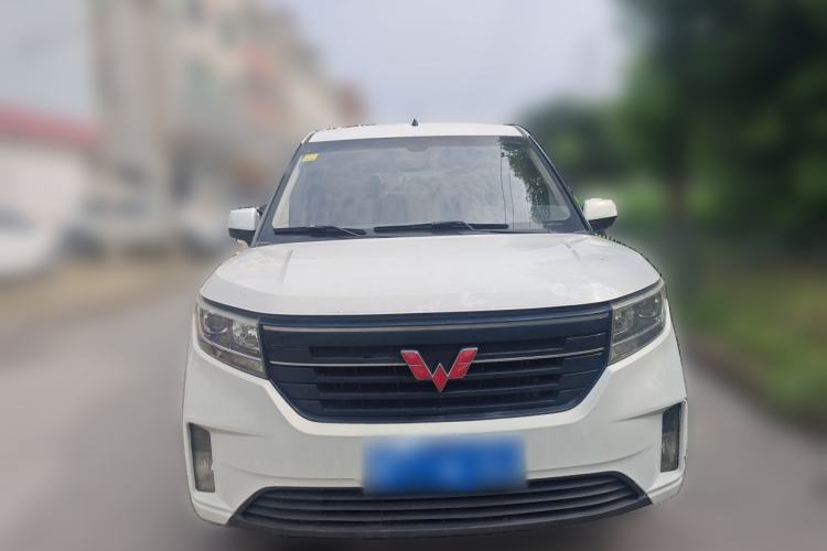Used Wuling Hongguang PLUS 2019 1.5T Manual Luxury 7-Seater Front