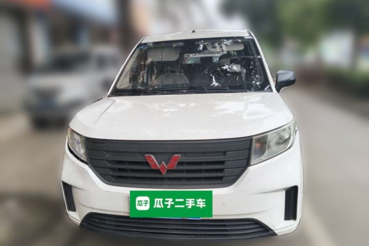 Used Wuling Hongguang PLUS 2019 1.5T Manual Standard Version 8 Seats Front