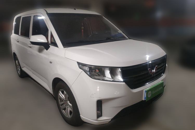 Used Wuling Hongguang PLUS 2019 1.5T Manual Comfort Version 7 Seats Front Right 45 Deg
