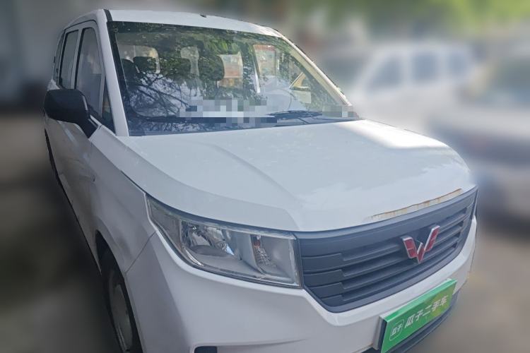 Used Wuling Hongguang PLUS 2019 1.5T Manual Standard Edition 5 Seats Front Right 45 Deg