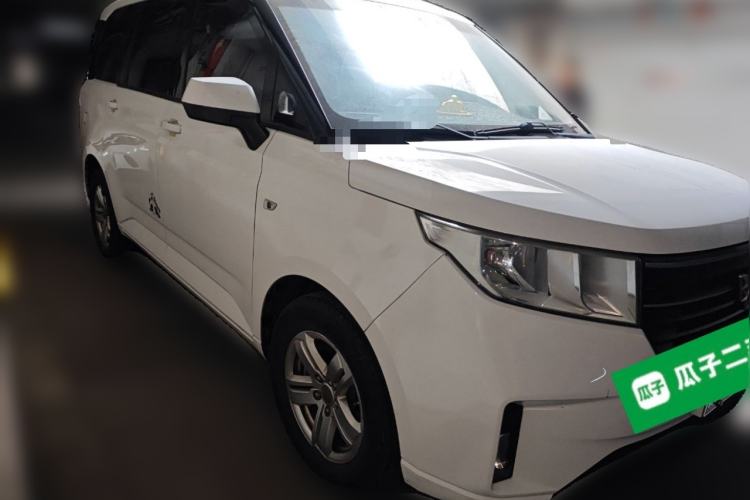 Used Wuling Hongguang PLUS 2019 1.5T Manual Comfort Version 7 Seats Front Right 45 Deg