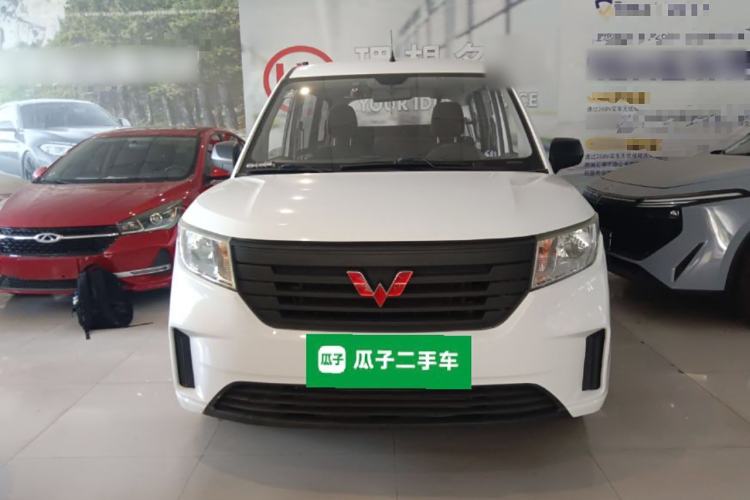 Used Wuling Hongguang PLUS 2019 1.5T Manual Standard Version 7 Seats Front