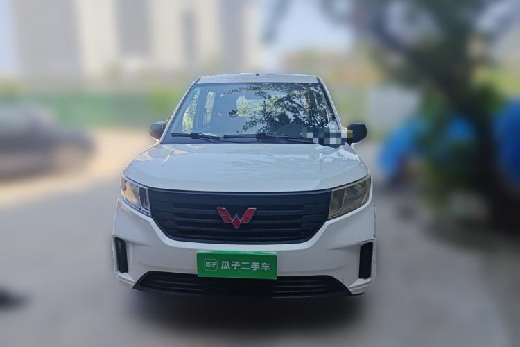Used Wuling Hongguang PLUS 2019 1.5T Manual Standard Edition 5 Seats Front